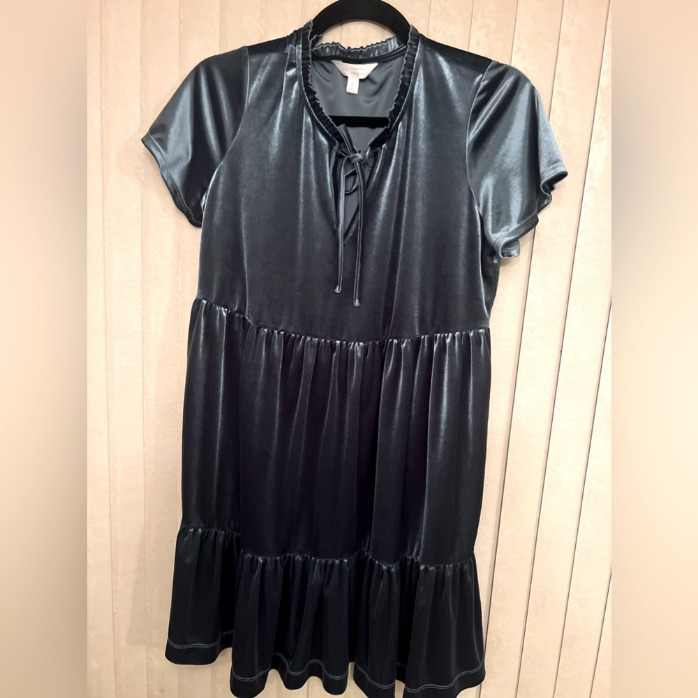 Lauren Conrad Jewel Green Babydoll Style Ruffled Neck Velvet Dress Size Small